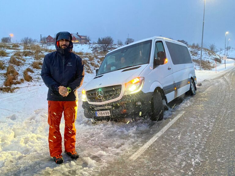 Her har en kanadisk sjåfør vært uheldig og kjørt av veien. Foto: Inger Unstad.